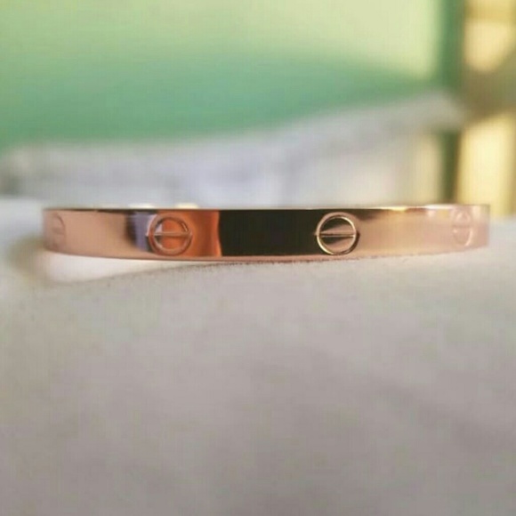 Love ♡ Bangle Bracelet - Picture 2 of 4